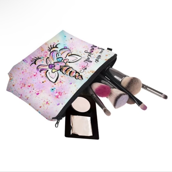 NWOT UNICORN MAKEUP BAG - Picture 2 of 5